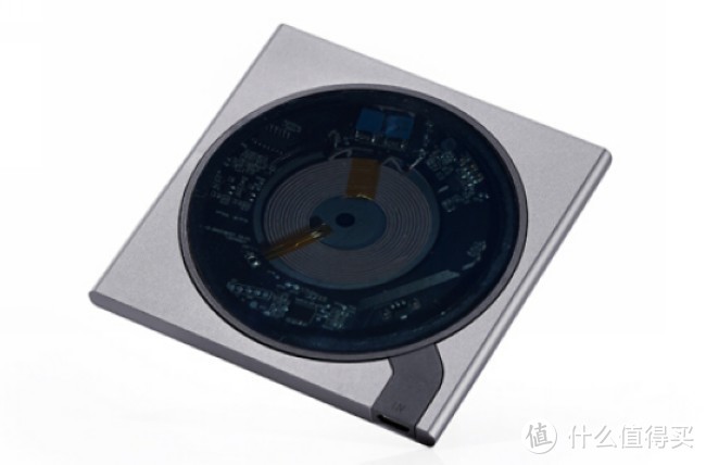 酷似迷你黑胶唱机：京东京造 无线充电器 上架开售 99元