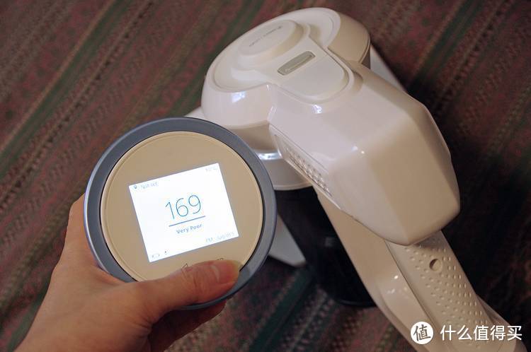 居家清洁好帮手：360优点手持无线吸尘器测评