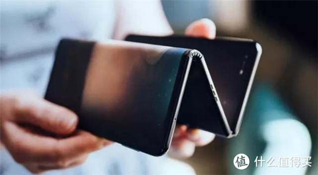 三星双折叠Galaxy Z手机曝光；Flyme 8.0完成28款机型稳定版发布