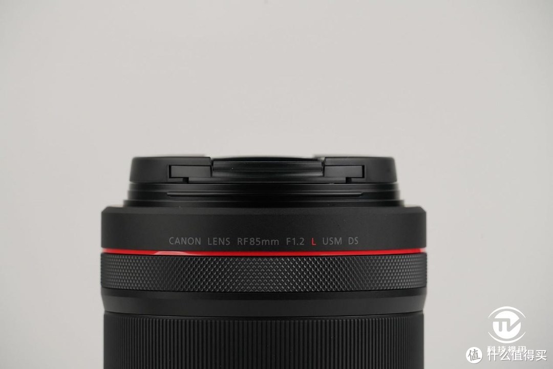 有了佳能EOS R的你 怎么能少了这支人像镜皇RF85mm F1.2L USM呢？