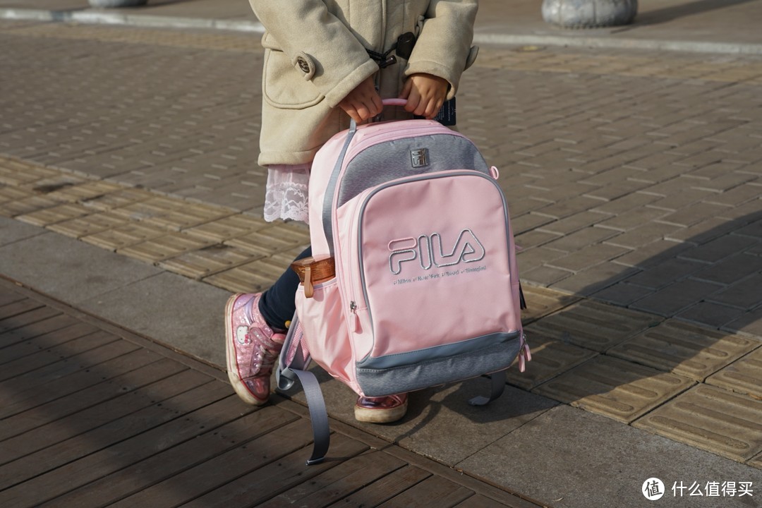 春节送孩子的最好礼物：FILA KIDS 双肩儿童书包评测