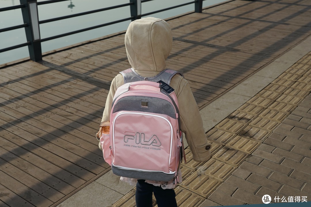 春节送孩子的最好礼物：FILA KIDS 双肩儿童书包评测