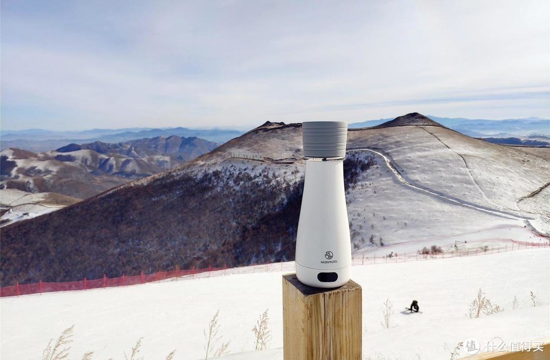 零下20℃的山顶滑雪如何保障热水充足？巧本口袋电热杯给你冬日温暖