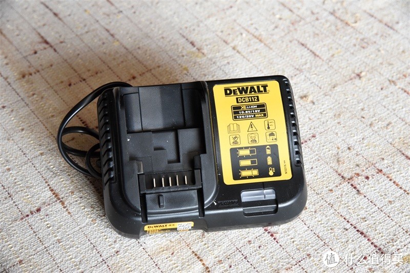 得心应手，一手掌握---得伟（DEWALT）DCD701M 12V无刷多功能双速锂电钻入手体验