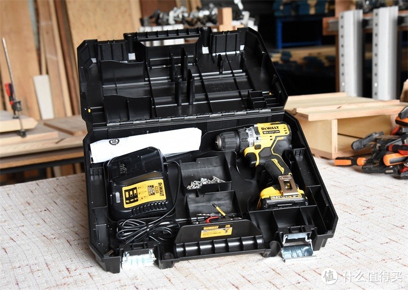 得心应手，一手掌握---得伟（DEWALT）DCD701M 12V无刷多功能双速锂电钻入手体验