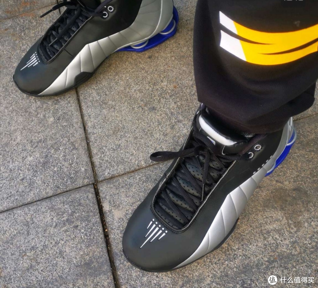 终究只是情怀 NIKE  SHOX   BB4