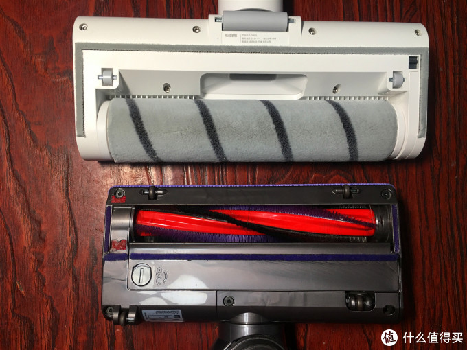追觅无线吸尘器V10开箱并附上与戴森V6的简单对比
