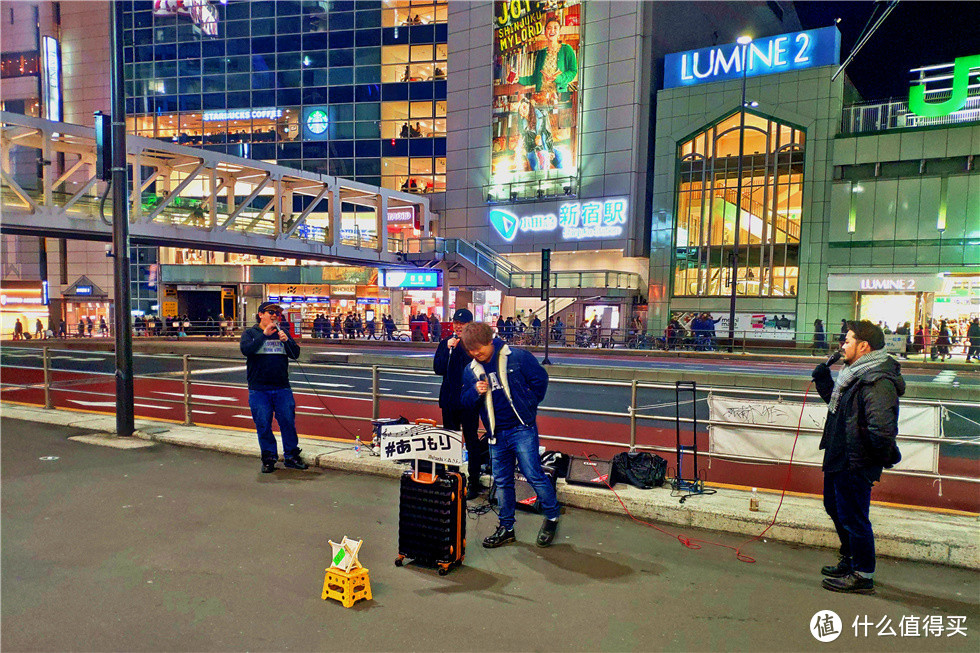 街头艺人表演，挺嗨的