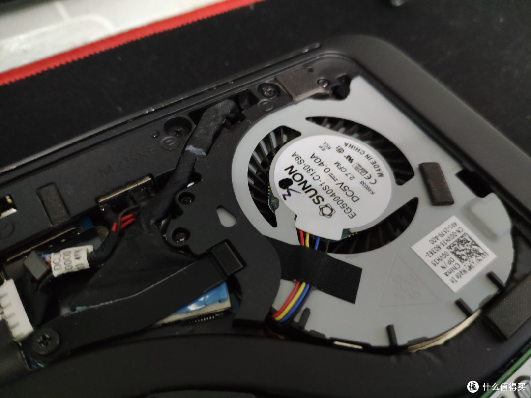 老爷子的笔记本电脑是dell的e7240,这是一台当年非常实用的12.