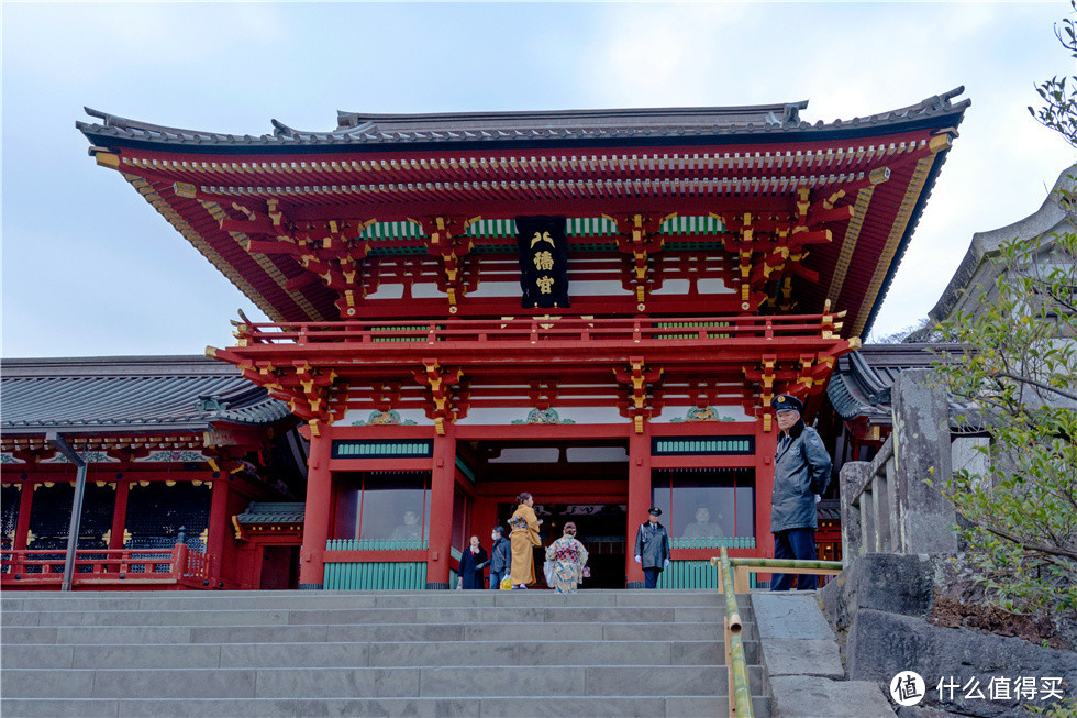 鹤冈八幡宫是日本三大八幡宫之一，镰仓的象征，距今有1000多年历史了