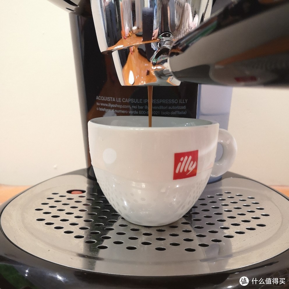 三分钟在家制作一杯温暖冬季的咖啡，illy x7.1体验