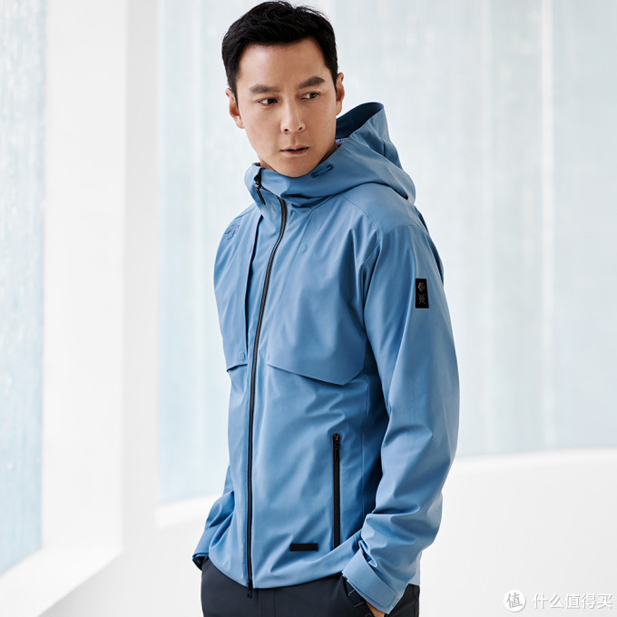 comdescente迪桑特官方旗舰店是由品牌官方企业运营或授权的官网旗舰