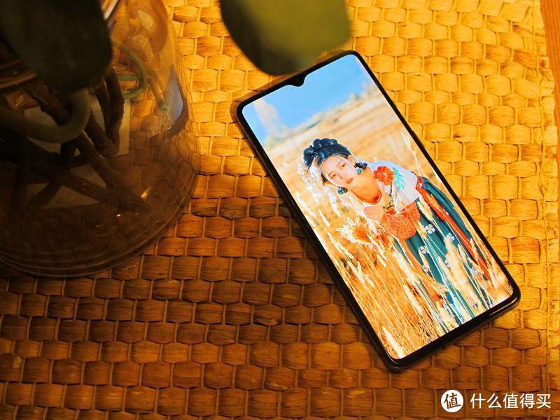 一加 OnePlus 7T：生而流畅 影像全能