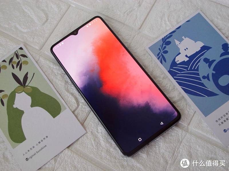 一加 OnePlus 7T：生而流畅 影像全能