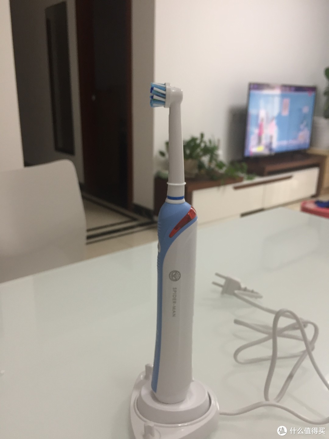 智能计时、压力感应，让刷牙变得更科学——欧乐-B2000电动牙刷简体验