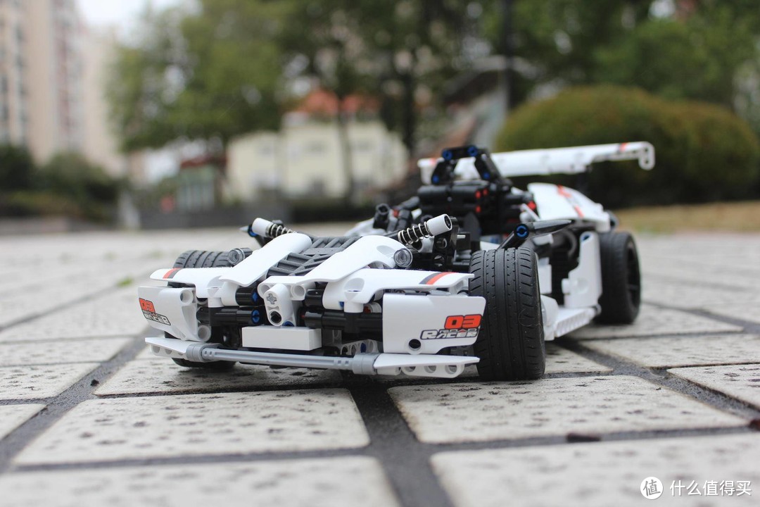 酷玩篇五积木的乐趣在于拼的过程不拼完同样很好玩小米公路赛车年轻人