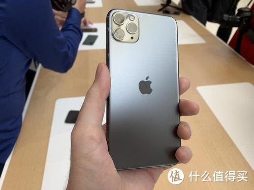 时隔四年iPhone SE再现，2020苹果或开启‘机海战术’！