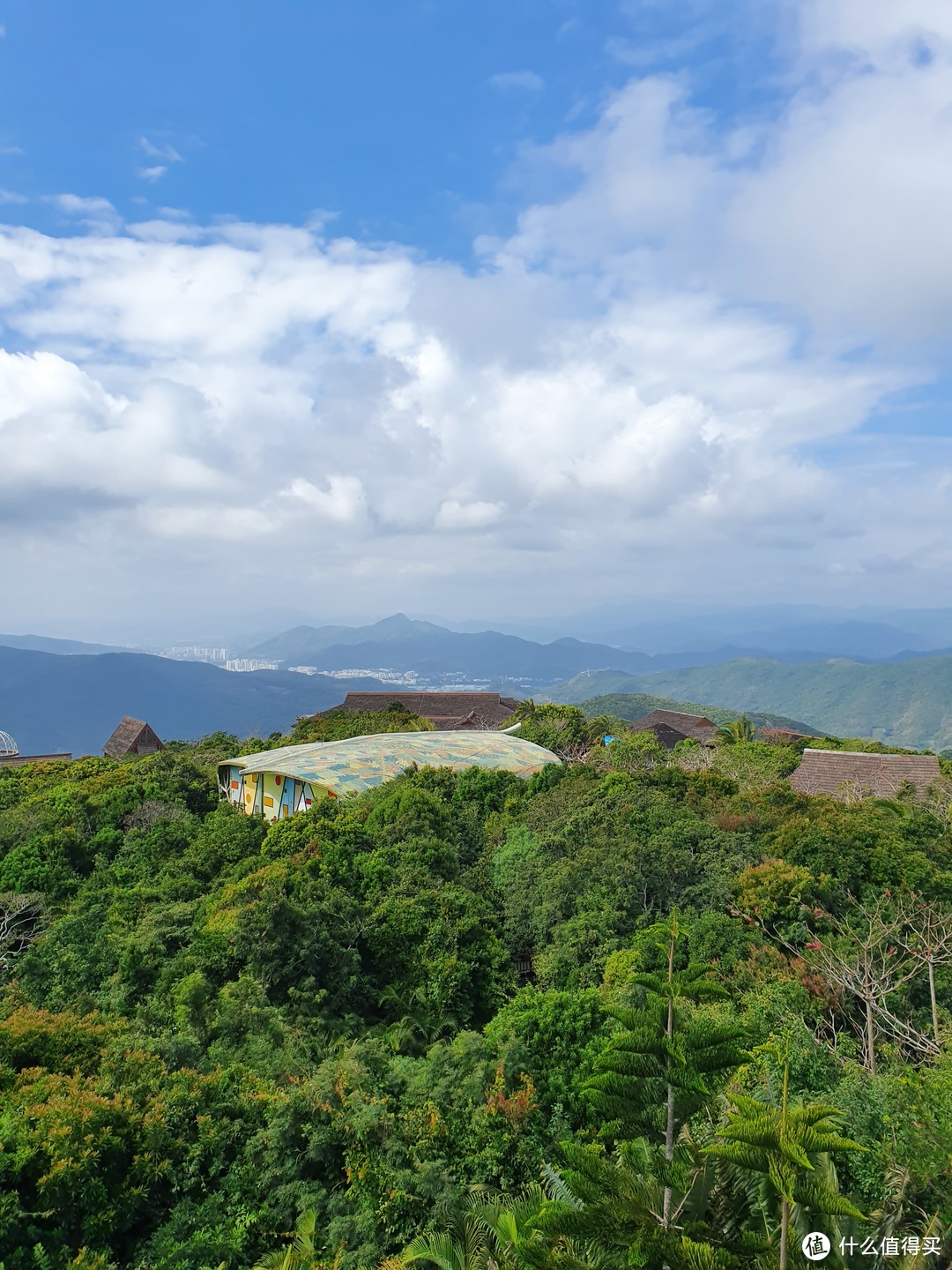 山顶远眺