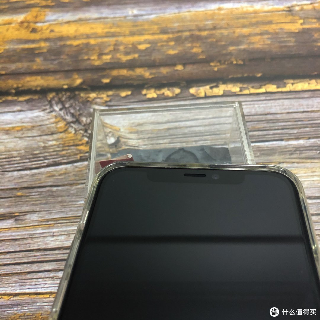 过年了给iPhone 11 Pro换新衣服啦！ — Benks蓝宝石膜、玻璃壳晒单