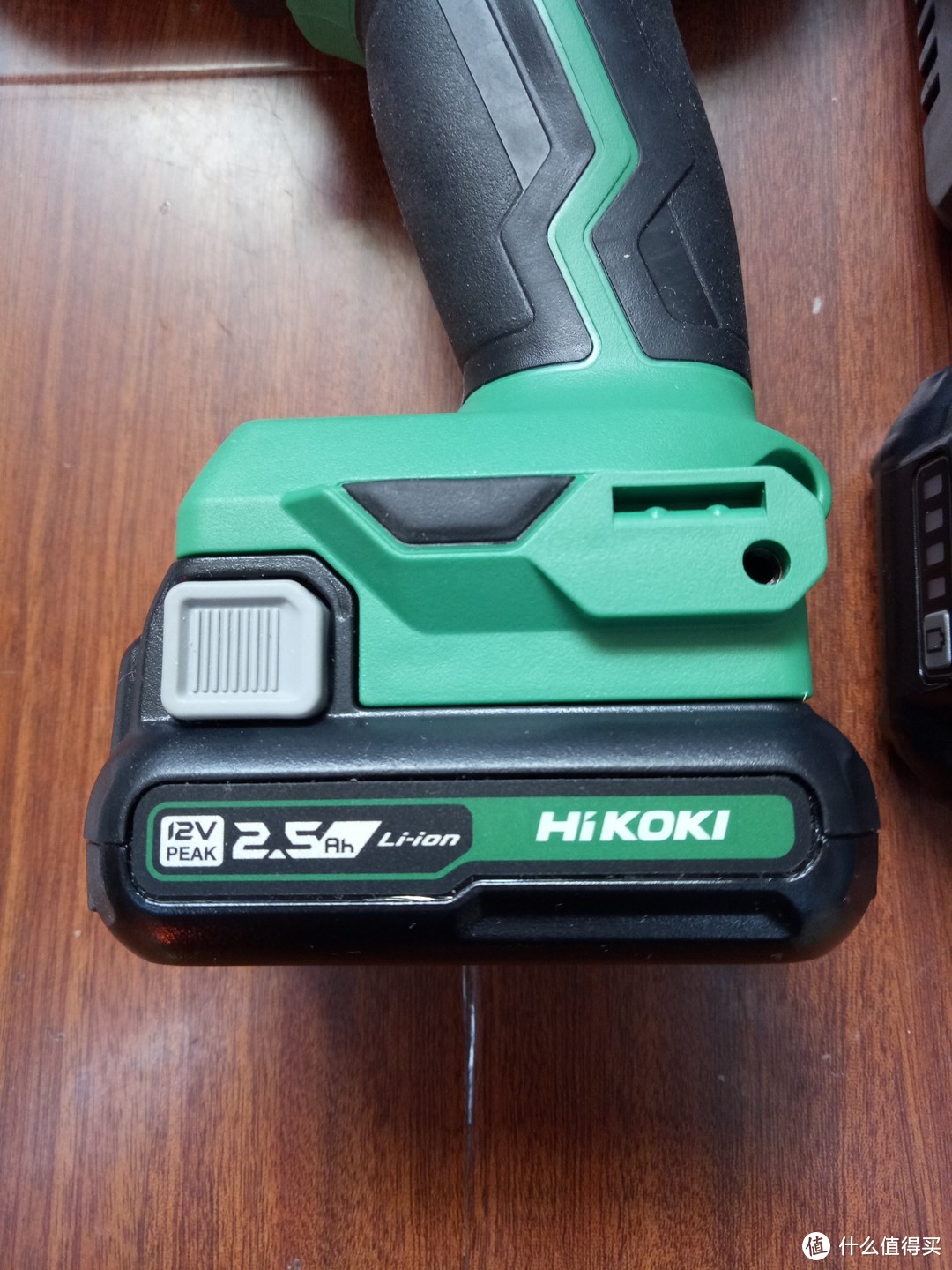 电动工具 篇二：菜鸟的电动工具:高壹工机（Hikoki）电动螺丝刀
