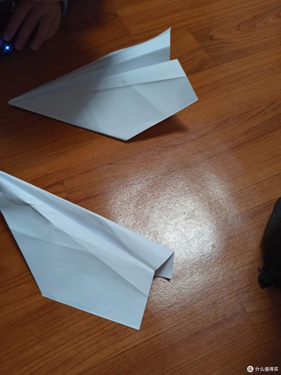 用一张a4纸做两个曾经破世界纪录的,飞得最远的,纸飞机/纸模型生活
