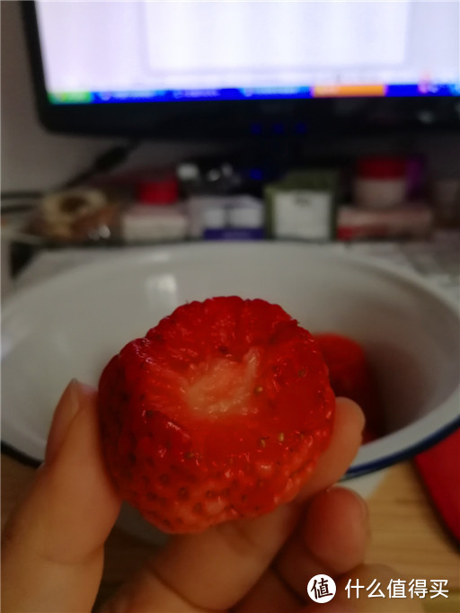 丹东九九草莓-啥是特大果