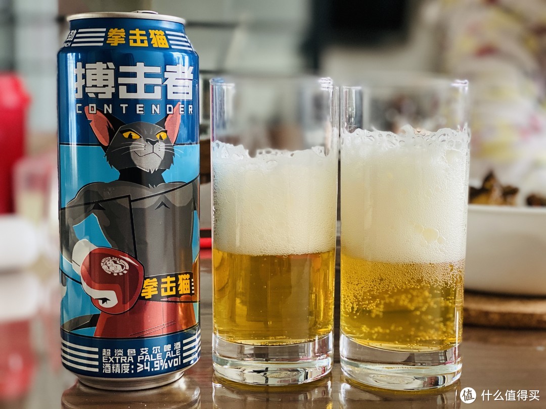 有故事的猫，好味道的啤酒：你知道罐装啤酒为什么要倒出来喝吗？