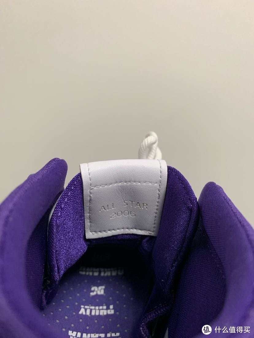 科比 81 分里程碑战靴——Nike Zoom Kobe1