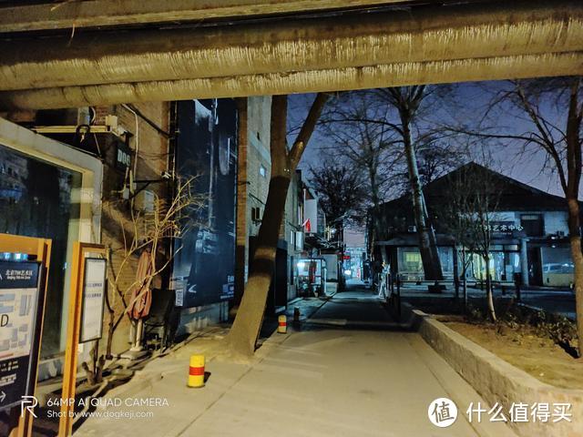 realme 真我X50 5G拍照体验：北京的夜“静悄悄”