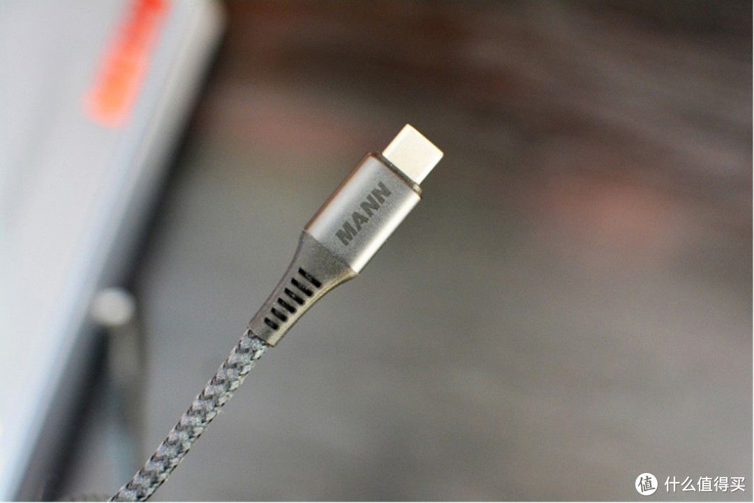 断线终结者！苹果MFi认证凯夫拉编织充电数据线体验！