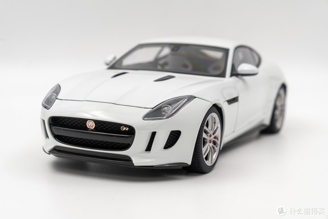 Autoart 1/18静态车模之 捷豹 F type 2015 R