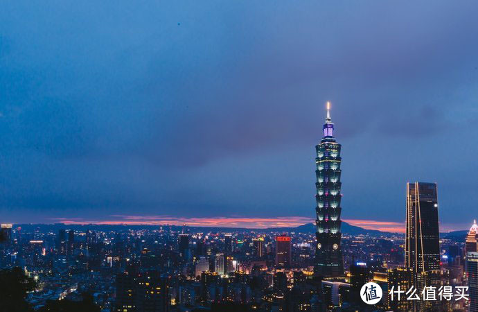 台北热门景点，有历史的台北故宫和有颜值的野柳地质公园你怎么选