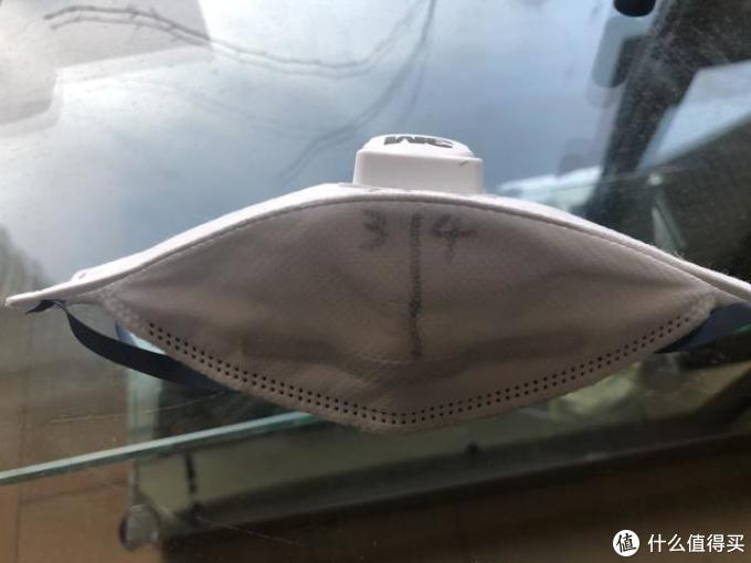 口罩鼻梁处标3,4区