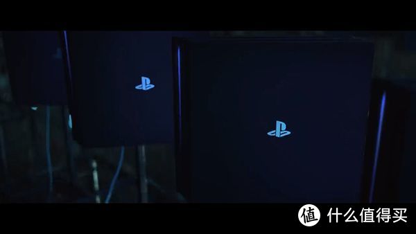 重返游戏：PlayStation公开诡异广告“感受PlayStation的力量”