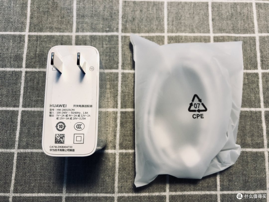 65w pd充电器和3a的线