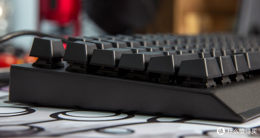 雷蛇黑寡妇X竞技版 背光款机械键盘开箱评测