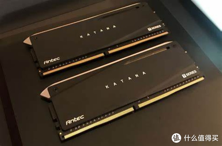 刀锋出鞘、RGB幻彩：Antec 安钛克 发布 Katana RGB DDR4内存