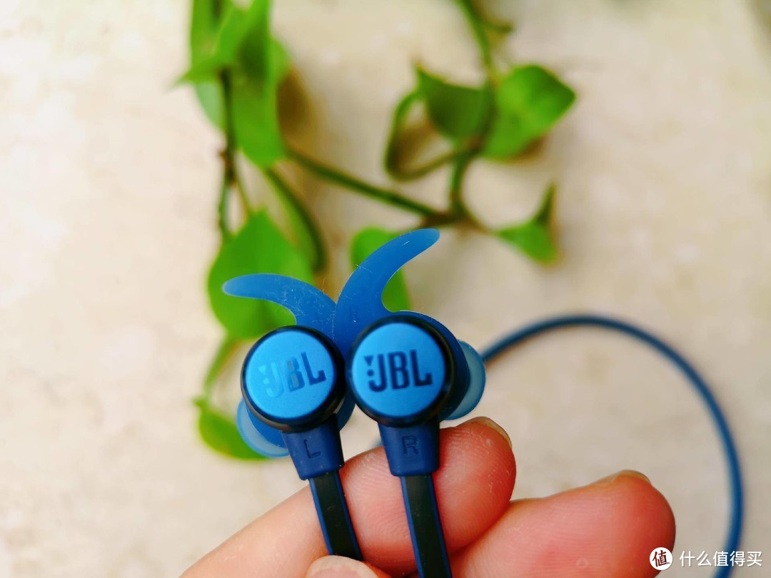 JBL运动降噪蓝牙耳机体验