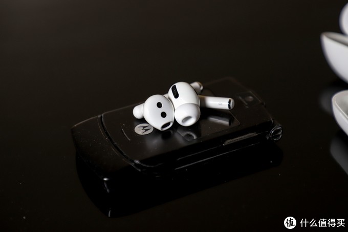 华为freebuds 3苹果AirPods pro巅峰对决，真无线降噪耳机该怎么选