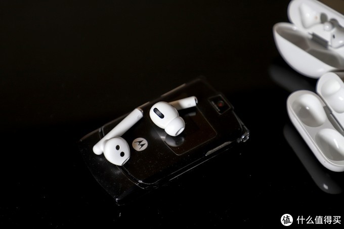 华为freebuds 3苹果AirPods pro巅峰对决，真无线降噪耳机该怎么选