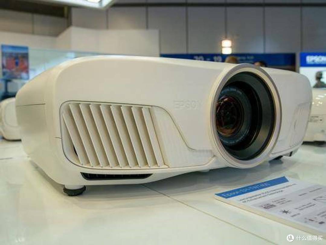 值无不言192期：看懂参数、认清猫腻：投影仪选购指南及26款热销机型推荐