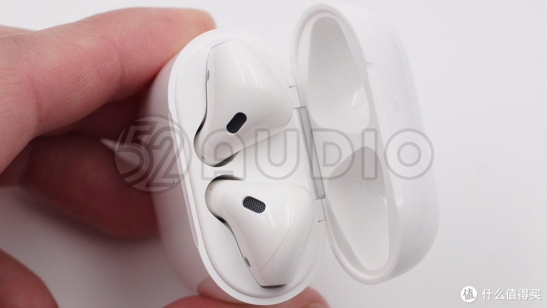 横向对比：看AirPods 2、AirPods Pro和Powerbeats Pro的差别在哪？