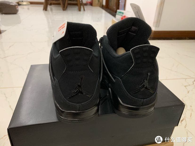 新婚新年入手的好物之一｜AJ4 black cat开箱！