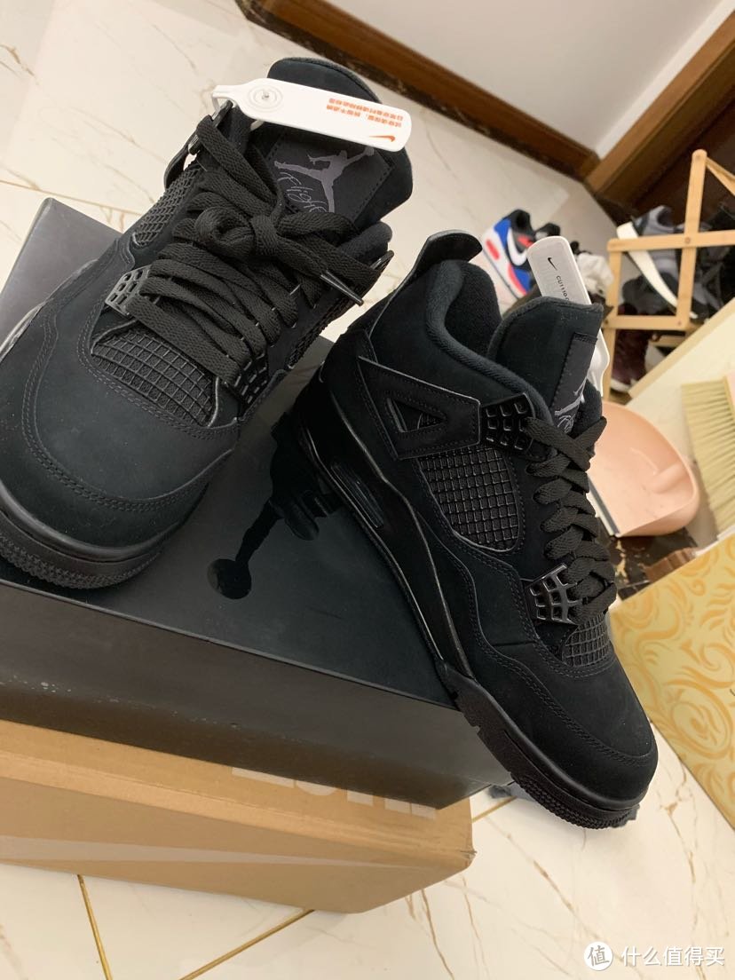 新婚新年入手的好物之一｜AJ4 black cat开箱！