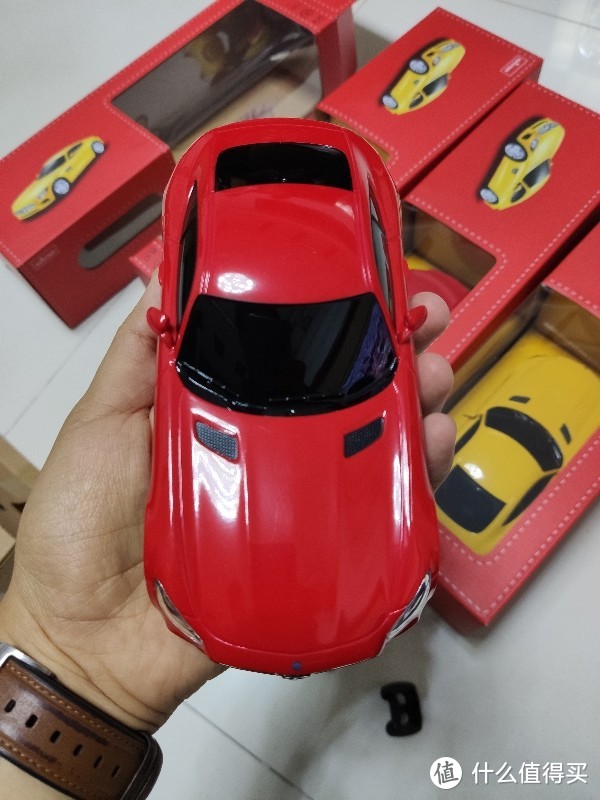 一口气整了四辆小奔驰:星辉 奔驰AMG GT 1:24遥控车跑车玩具车