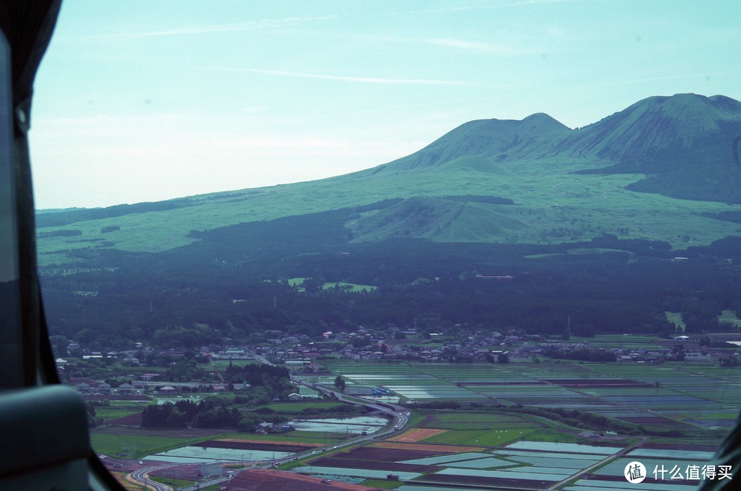 阿苏，火山、直升机和土味动物园