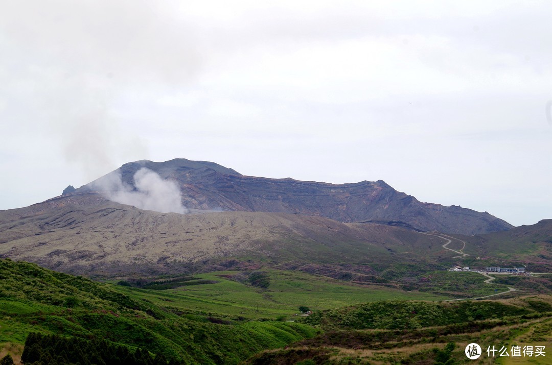 阿苏，火山、直升机和土味动物园