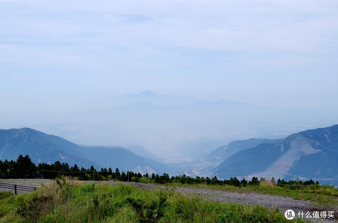 阿苏，火山、直升机和土味动物园