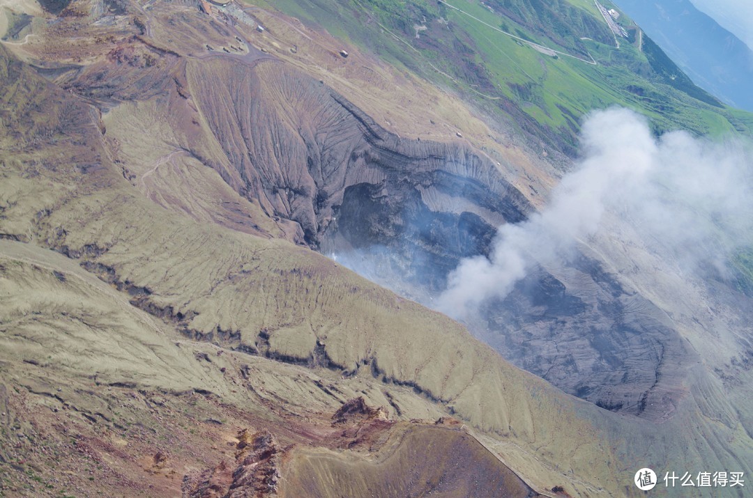 阿苏，火山、直升机和土味动物园