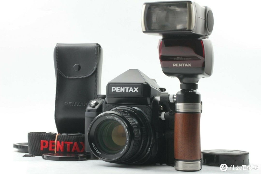 图2.7 Pentax II & SMC Pentax 67 105mm/2.4 Kit